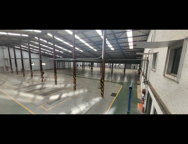 4,550M² WAREHOUSE TO LET IN ROBERTVILLE